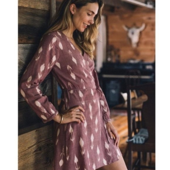 Faherty Long Sleeve Dress in Mauve and White - Picture 1 of 4